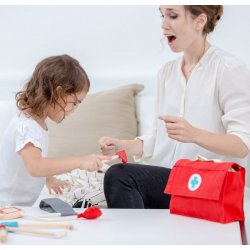 Set Doctor con maletin de tela J3197 Plan Toys 2