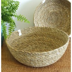 cesta artesanal de yute y algas marinas de Respiin