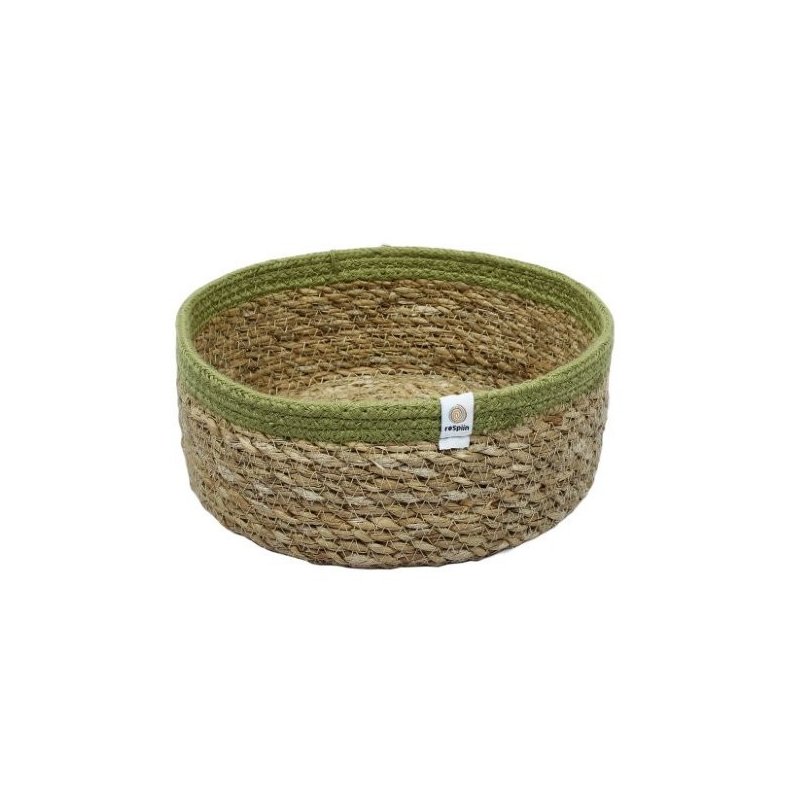 Cesta artesanal mediana natural franja verde Cesta artesanal mediana natural franja verde J3592 Respiin