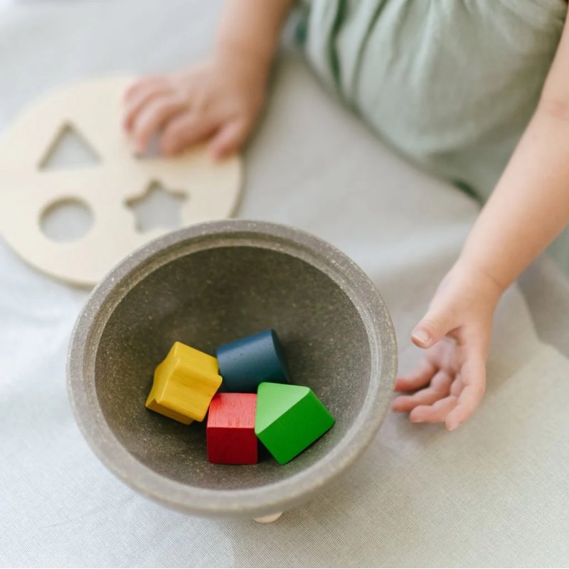 Cuenco para clasificar formas y colores Cuenco para clasificar formas y colores J5142 Plan Toys