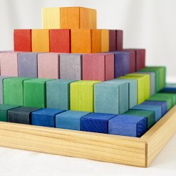 Blocs Gran Piràmide escalonada de Grimm's J2477 Juguetes Grimm's 2