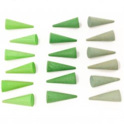 36 pequeños conos verdes para mandala. Marca Grapat