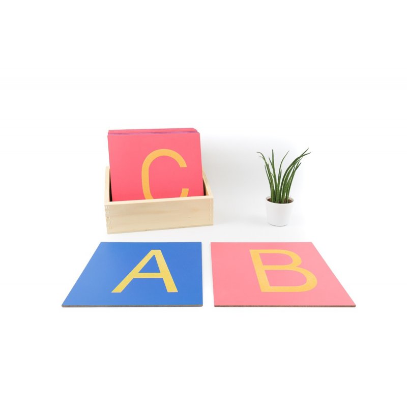 Letras de lija Montessori mayúsculas en caja