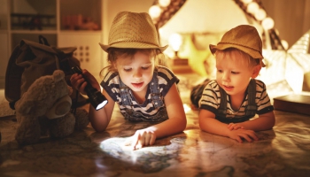 ¡Juegos de mesa para detectives y aventureras!
